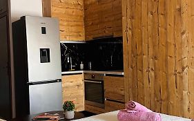 Black Flox Apartment